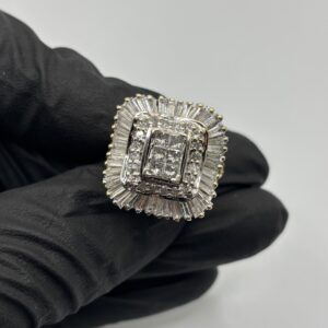 14KT Yellow Gold - 3 CT Diamond Cluster Ring - Size 7.5 - 11.7 Grams