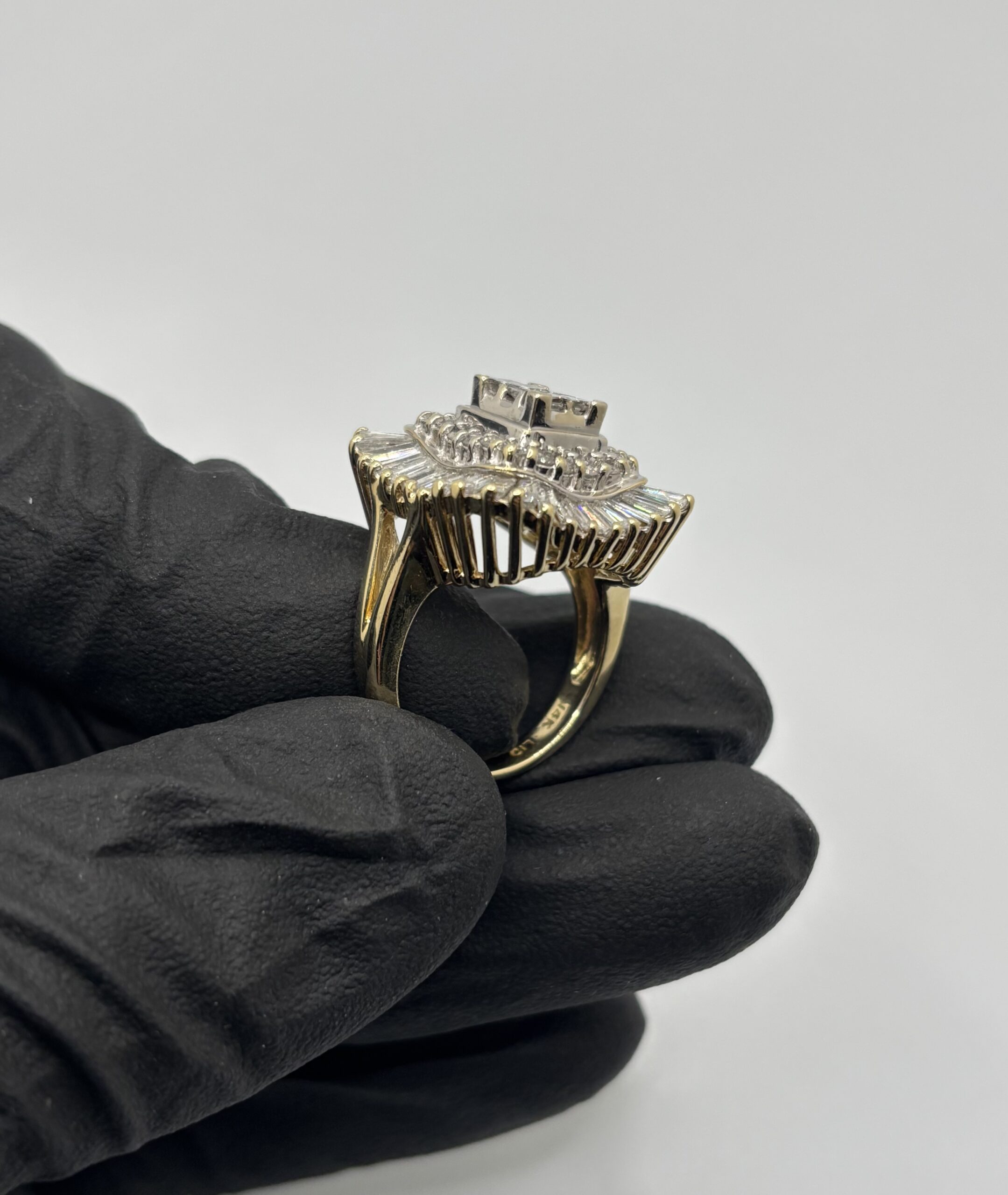 14KT Yellow Gold - 3 CT Diamond Cluster Ring - Size 7.5 - 11.7 Grams - Image 2