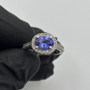 14KT White Gold - Tanzanite and Diamond Ring - Size 6 - 5.0 Grams